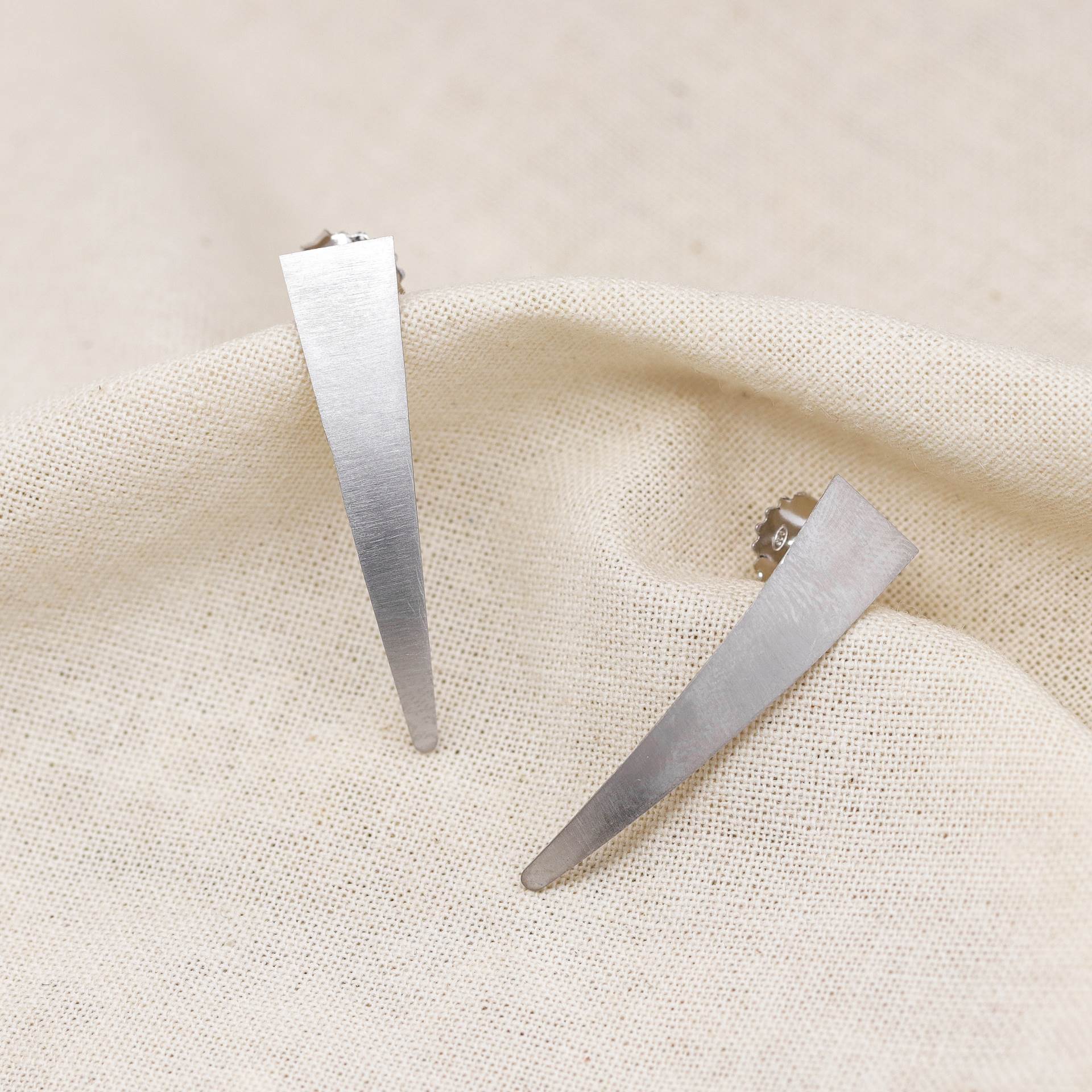 Nakit i satovi idealan su božićni dar. Kupite ih na Black Friday popustu