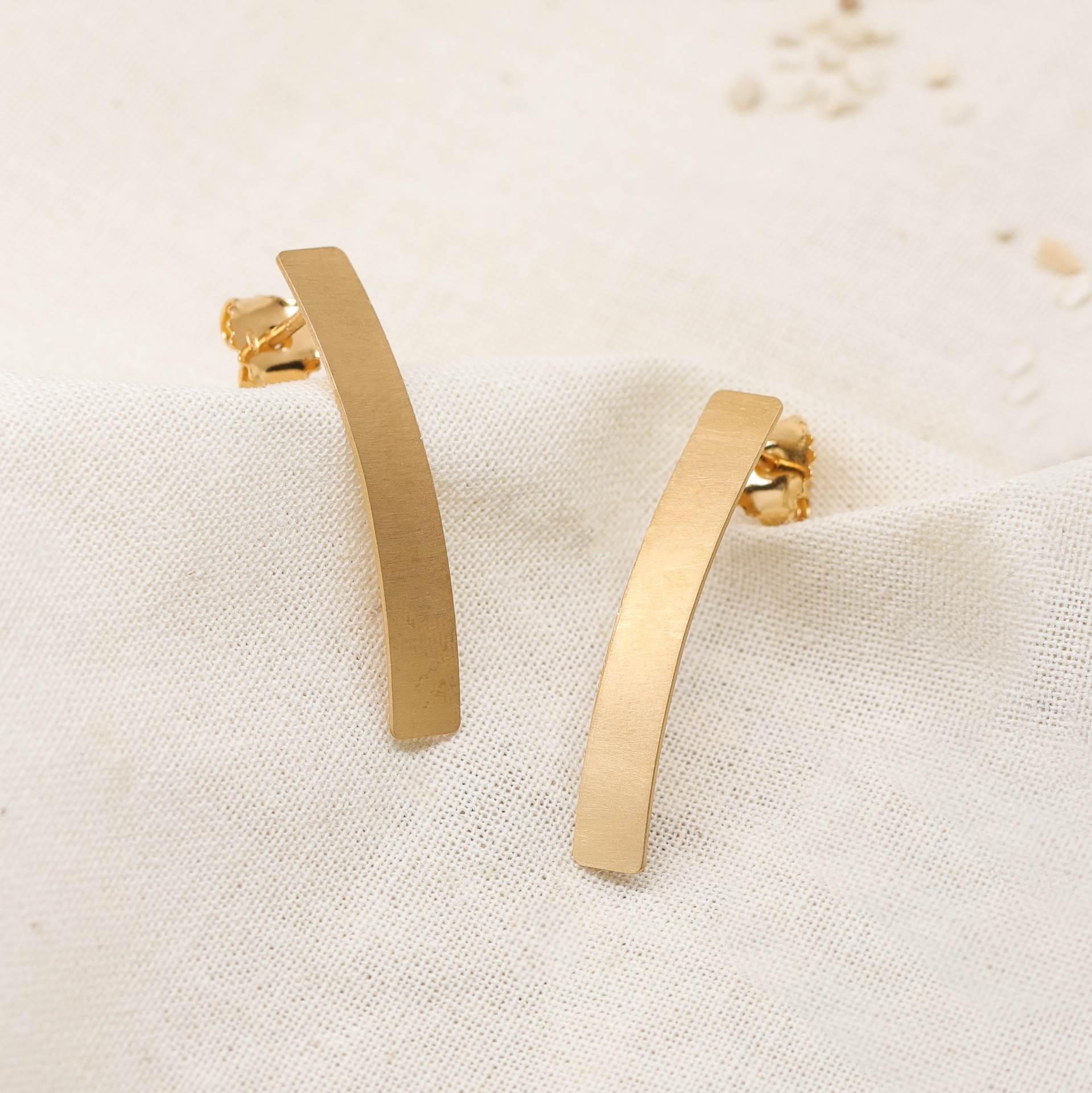 Nakit i satovi idealan su božićni dar. Kupite ih na Black Friday popustu