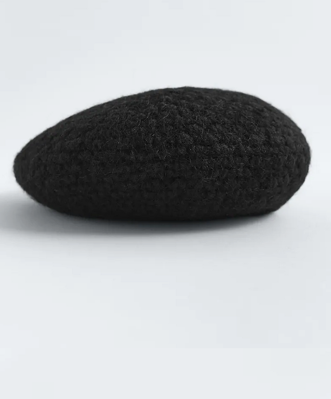 Beretke do 130 kuna po uzoru na protagonisticu serije 'Emily u Parizu'