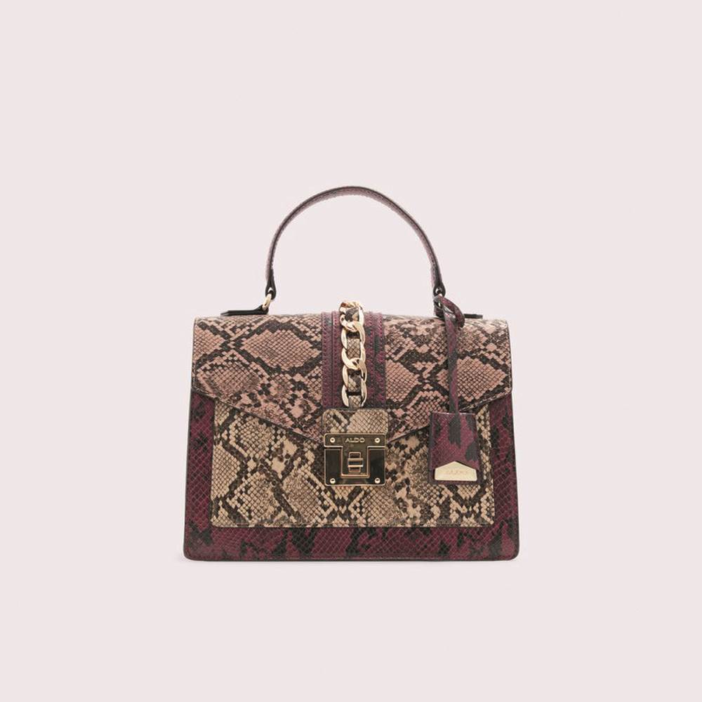 Odjevni komadi u kojima ćete izgledati poput pomagača Djeda Božićnjaka