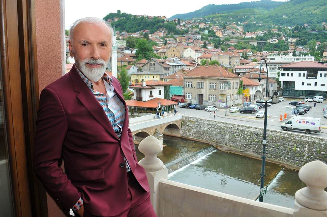Dino Merlin na pozornicu u Arenu Zagreb pozvao Zdravka Čolića