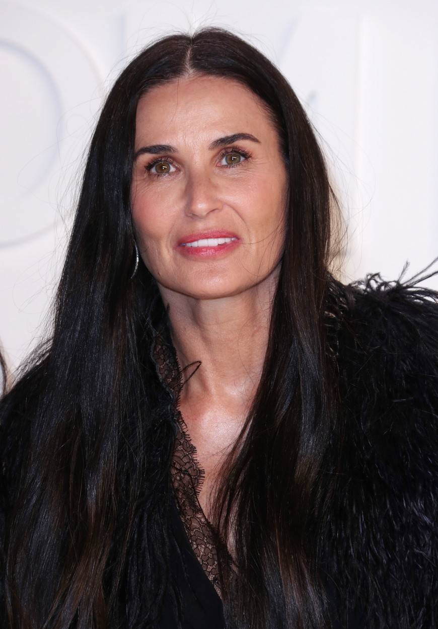 demi moore plastična operacija