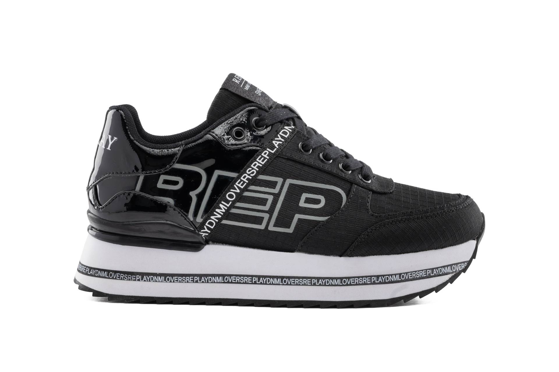 Najljepši komadi brenda Replay kojima ćete si uljepšati Dan žena