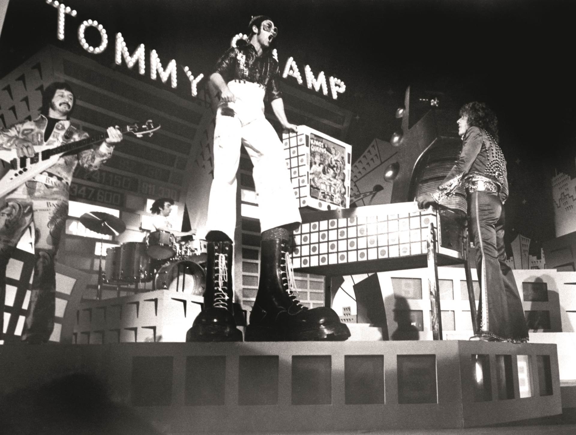 Obuća vojnika, šminkera i pankera - bezvremenska čizma koju nose generacije