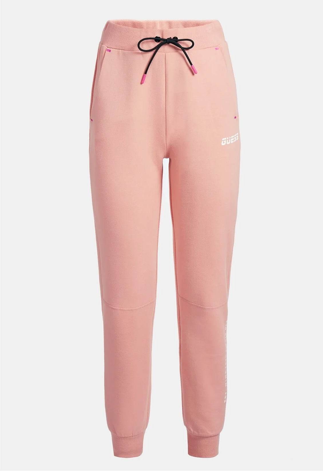 Pastelna ili crna? Uz ove modne komade zaista je teško odabrati