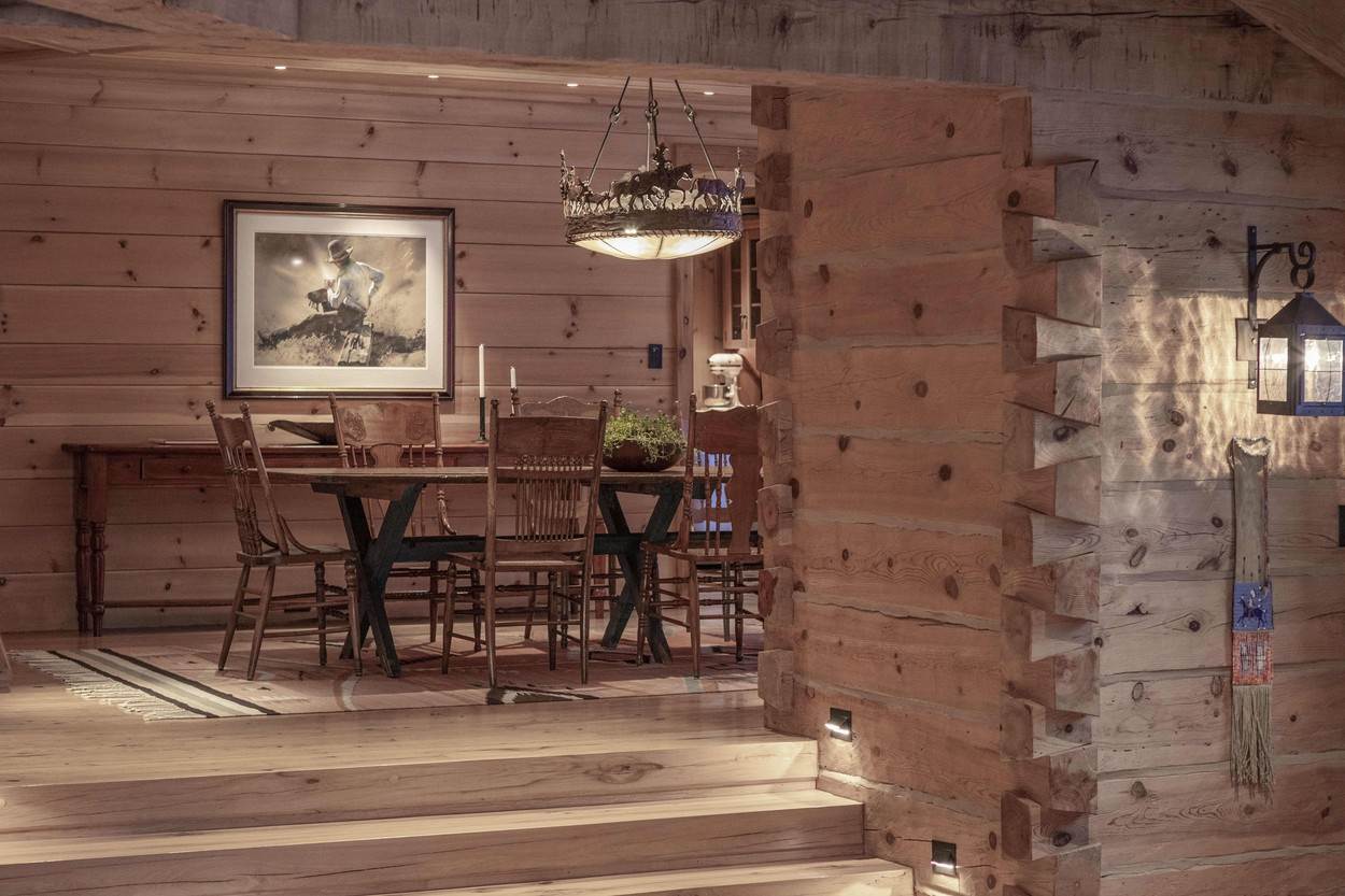 Zamislite si da odmarate u vili u kojoj su Katie i Tom uživali uz kamin