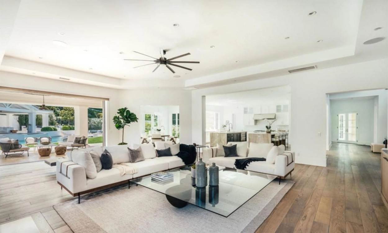 IMANJE S GARAŽOM ZA PET AUTA Ovo je Madonnin novi, a Weekndov stari dom