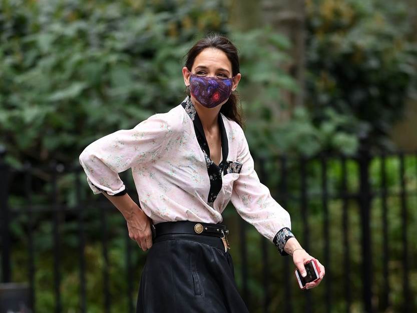 Katie Holmes objavila fotografiju sa sestrama