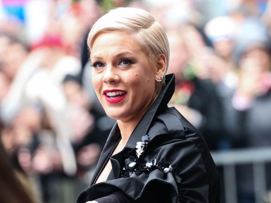 Preminuo otac pjevačice Pink 