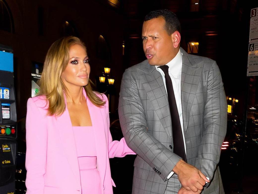 Jennifer Lopez na Dolce Gabbana reviji
