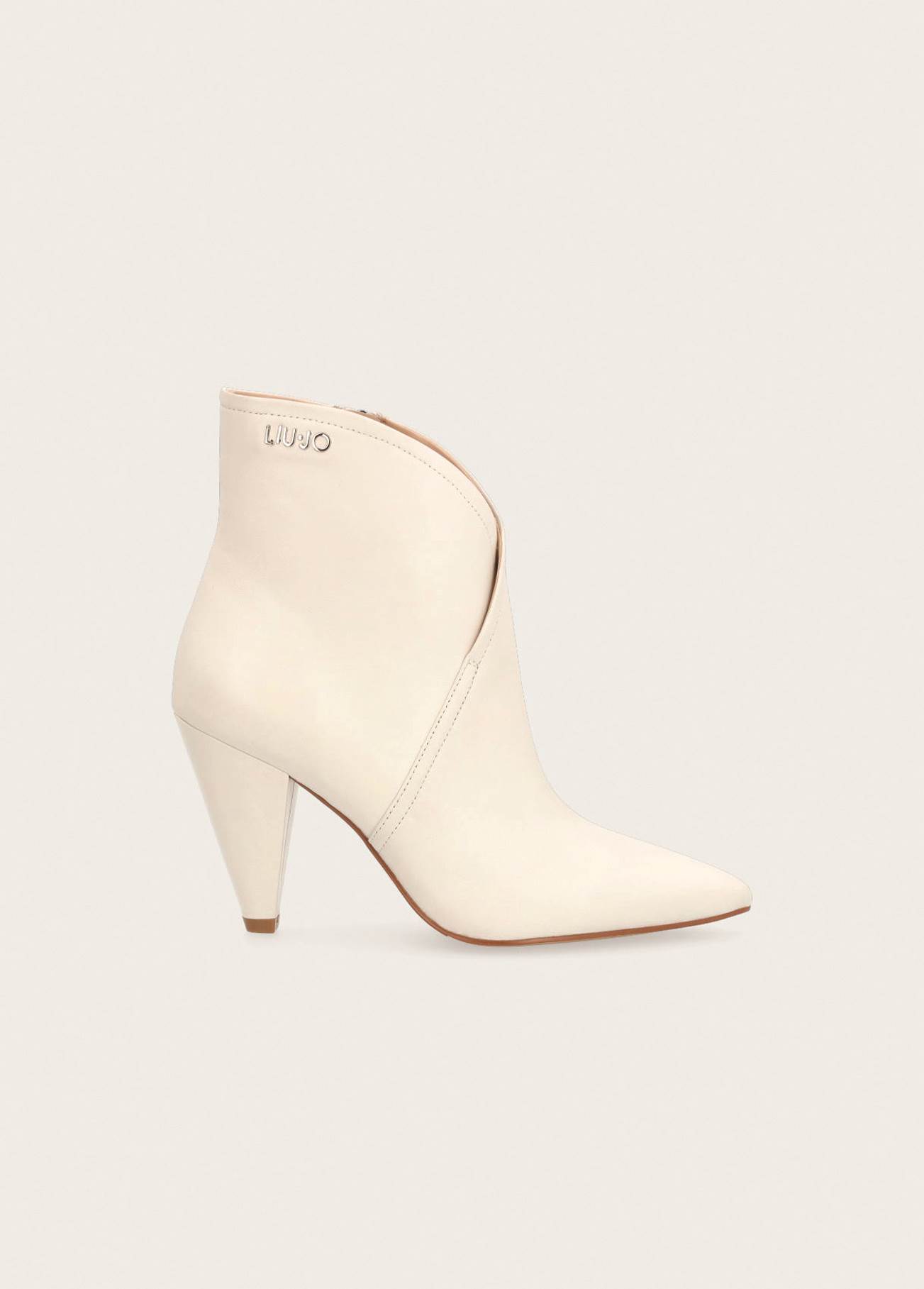 OD 100 DO 2000 KN Pronašli smo torbe i cipele za svačiji budžet