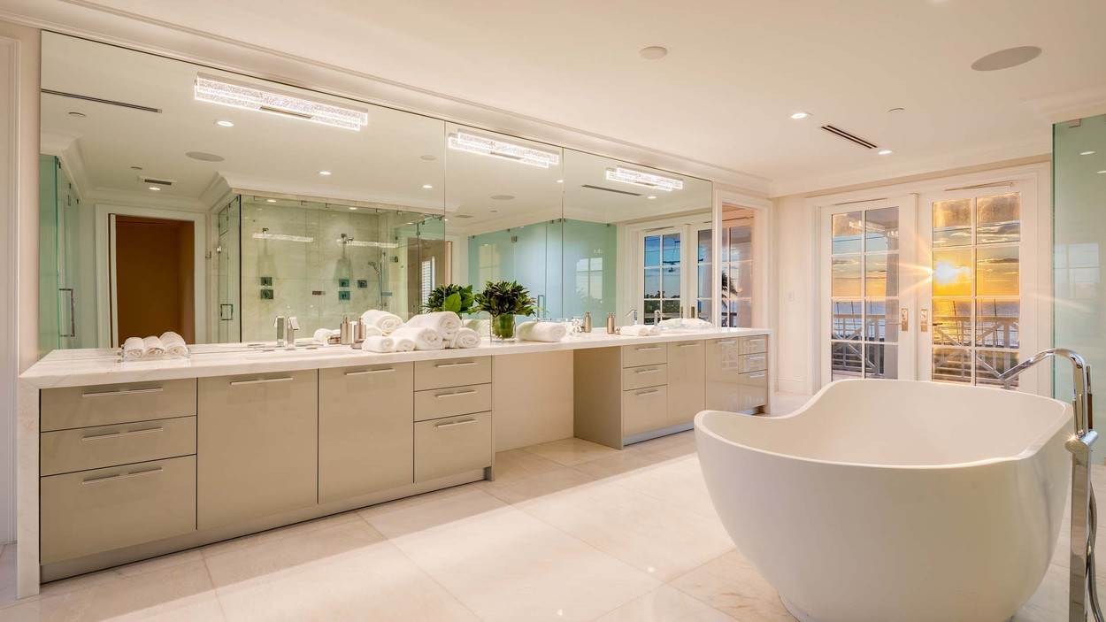 DALEKO OD KUĆICE KOJU JE IMAO U SERIJI ‘Kralj Queensa’ uopće ne živi loše!