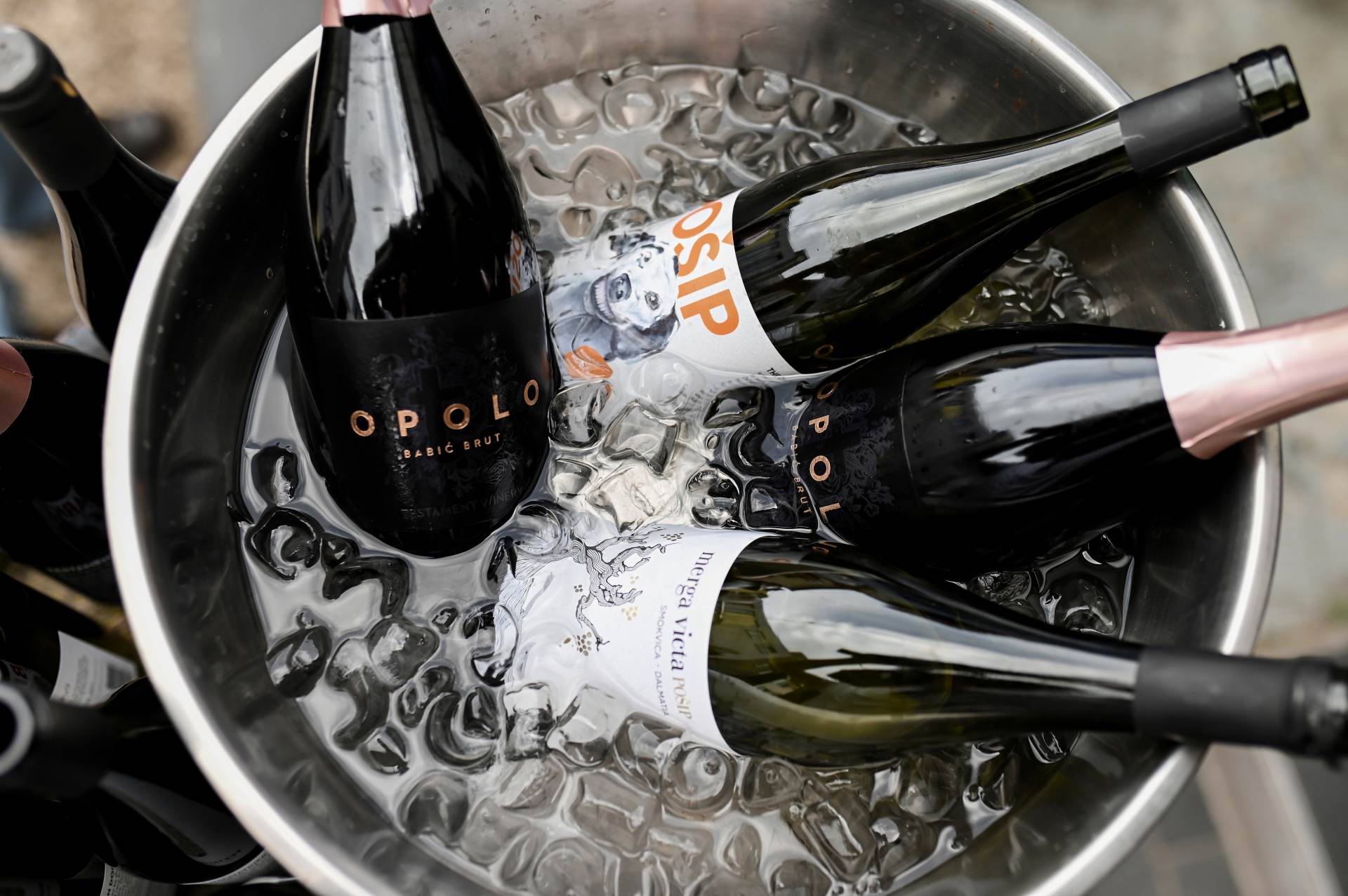 Nagrađena vina vinarija Testament i Black Island