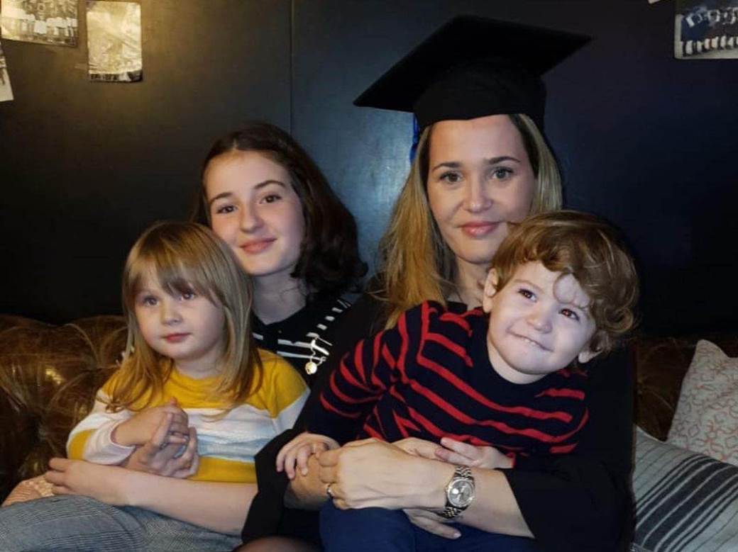 Lana Pavić pronašla stare fotografije