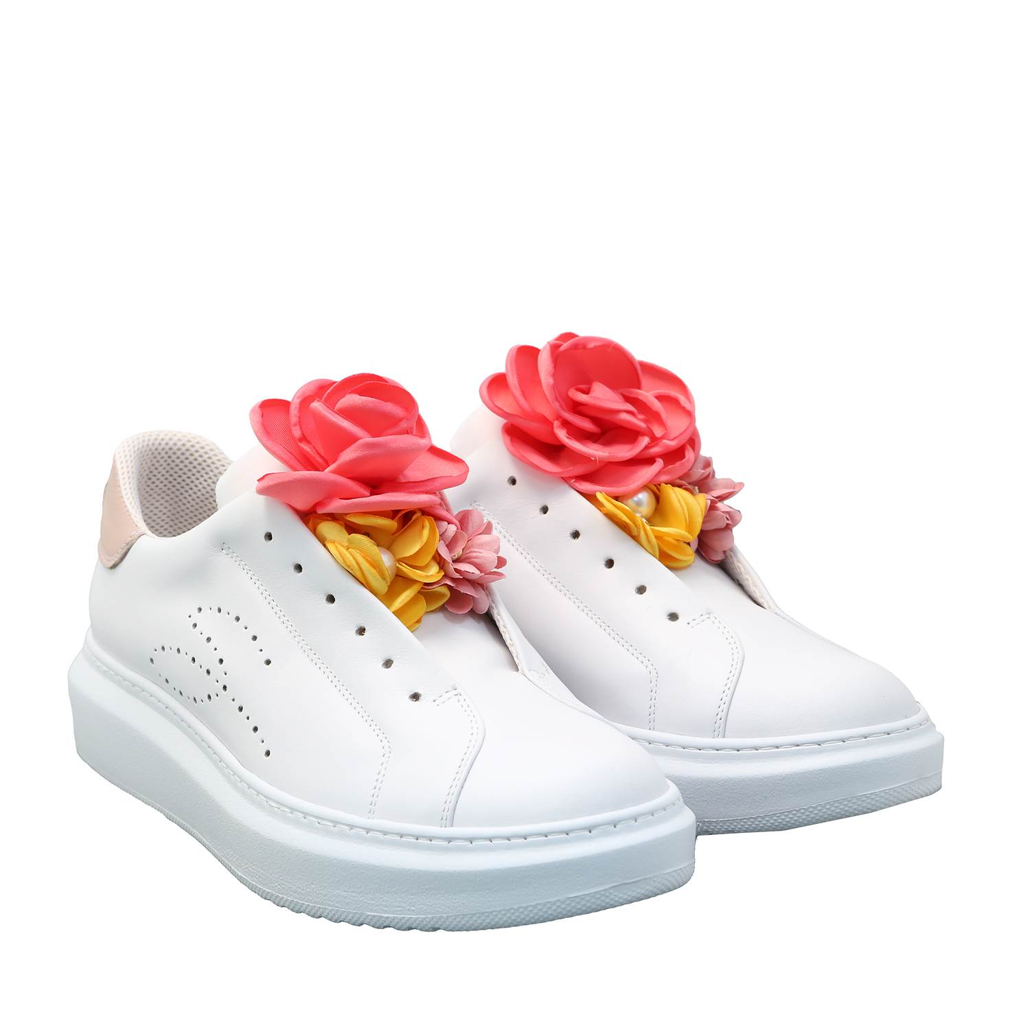 VRIJEME JE ZA OSVJEŽAVANJE ORMARA Modni komadi koji vam trebaju ovo ljeto