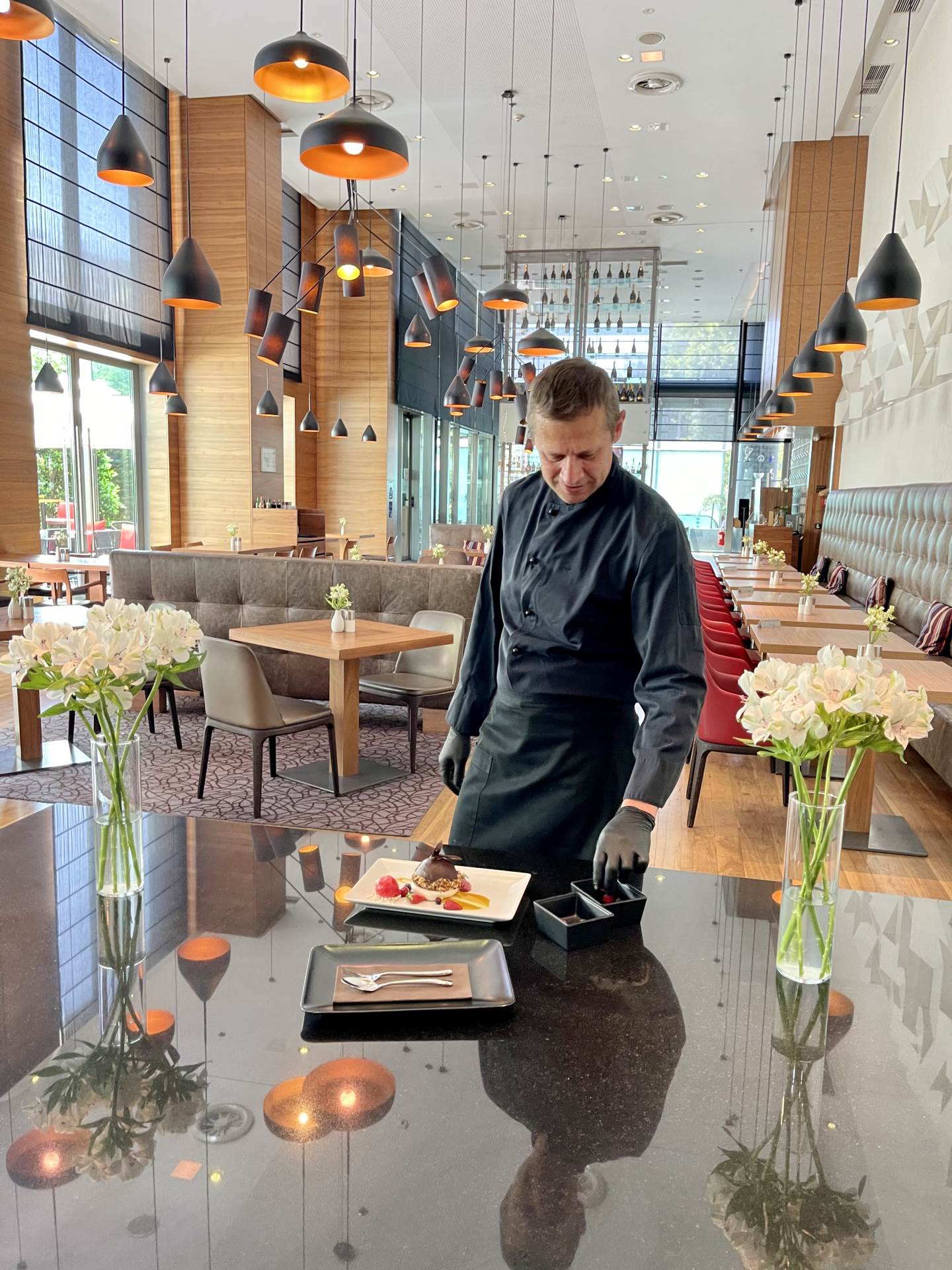 MAXimalno ukusni deserti u OXBO restoranu hotela DoubleTree by Hilton! 