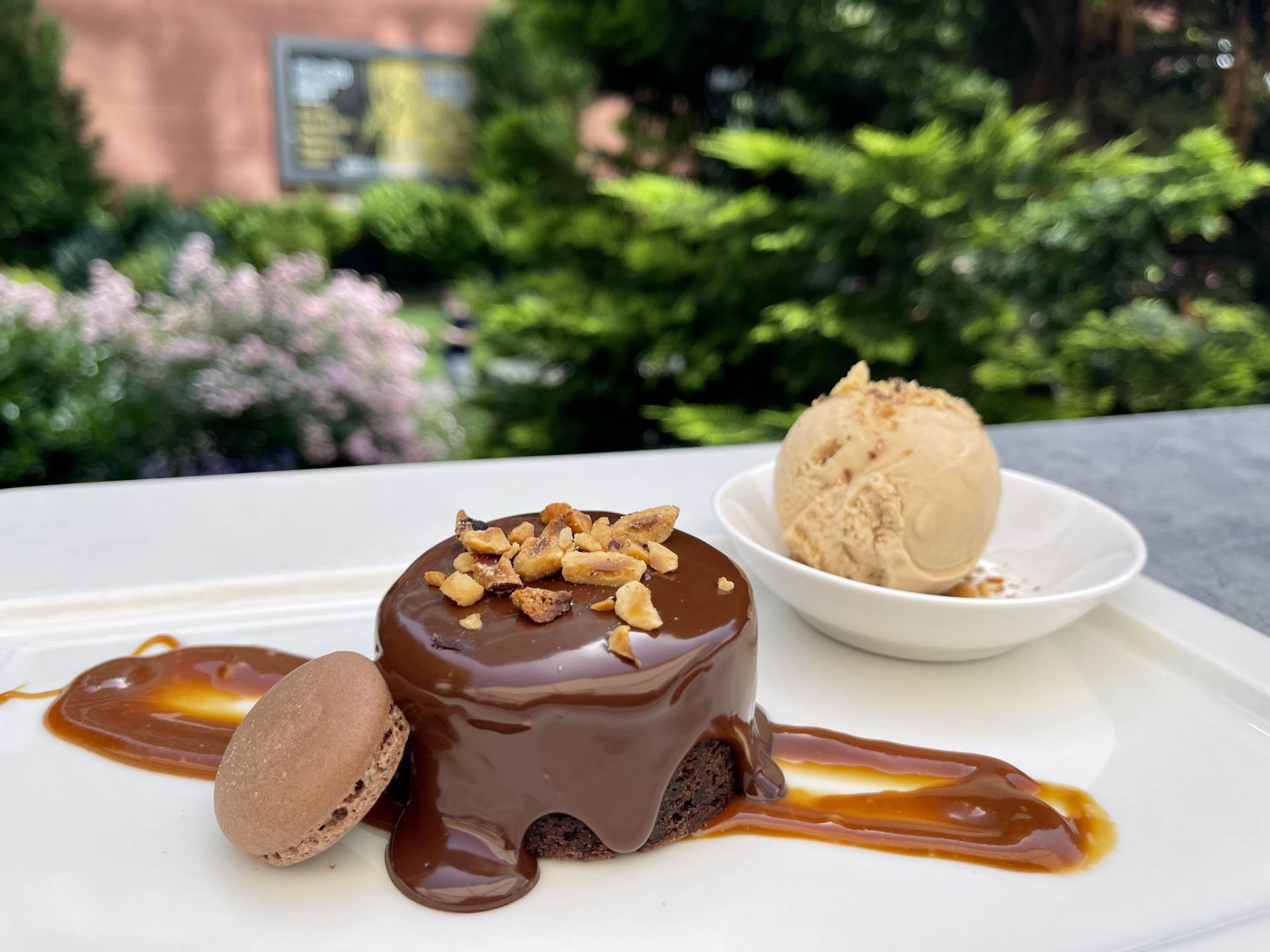 MAXimalno ukusni deserti u OXBO restoranu hotela DoubleTree by Hilton! 