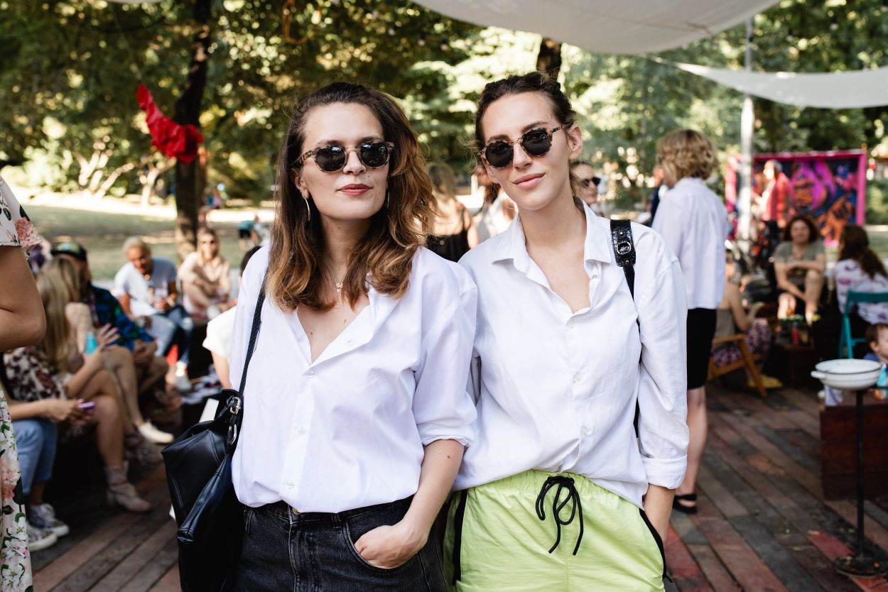 Lena i Jelena Veljača oduševile usklađenim modnim kombinacijama 