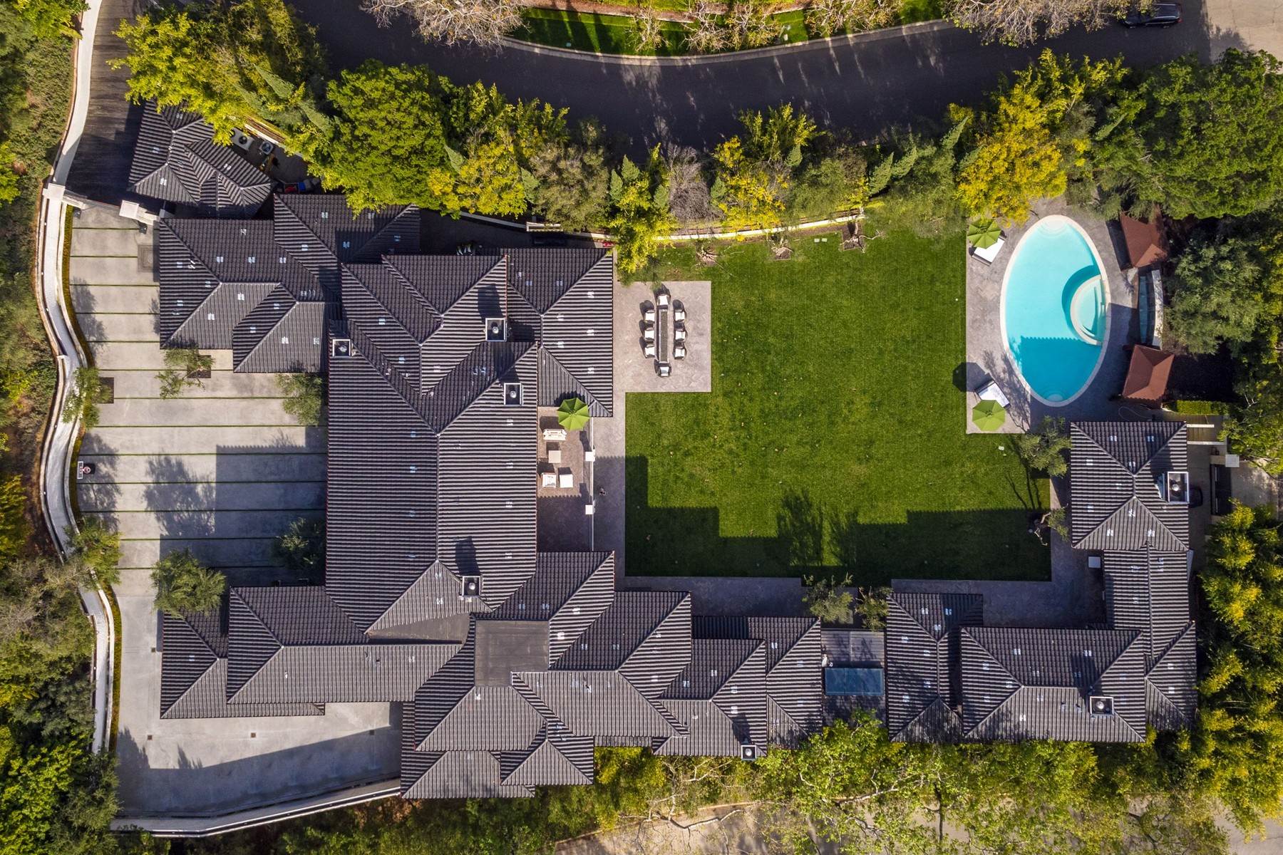 NEVIĐENI LUKSUZ Objavljene fotografije vile koju žele kupiti Ben i J.Lo