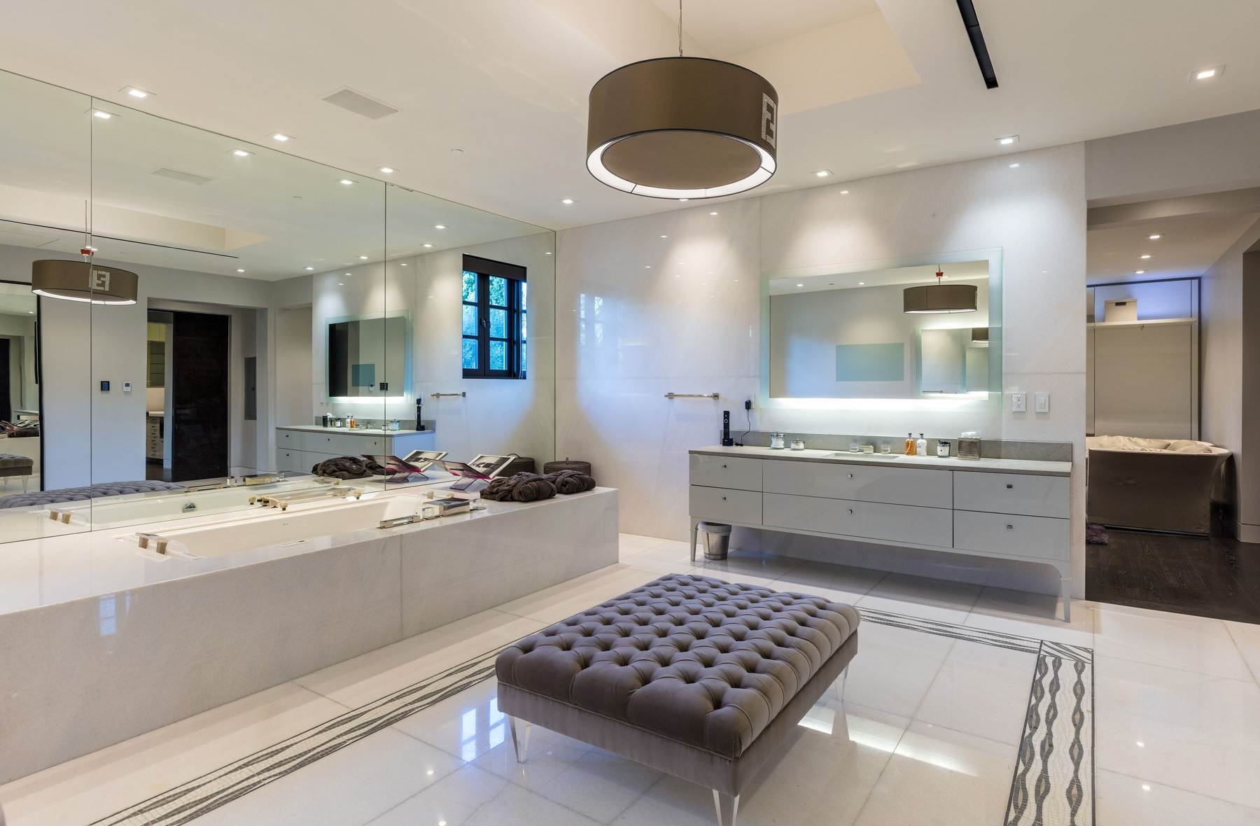 NEVIĐENI LUKSUZ Objavljene fotografije vile koju žele kupiti Ben i J.Lo