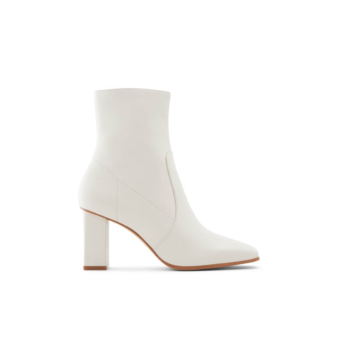 MODNA JESEN Nova kolekcija cipela i torbi popularnog kanadskog brenda