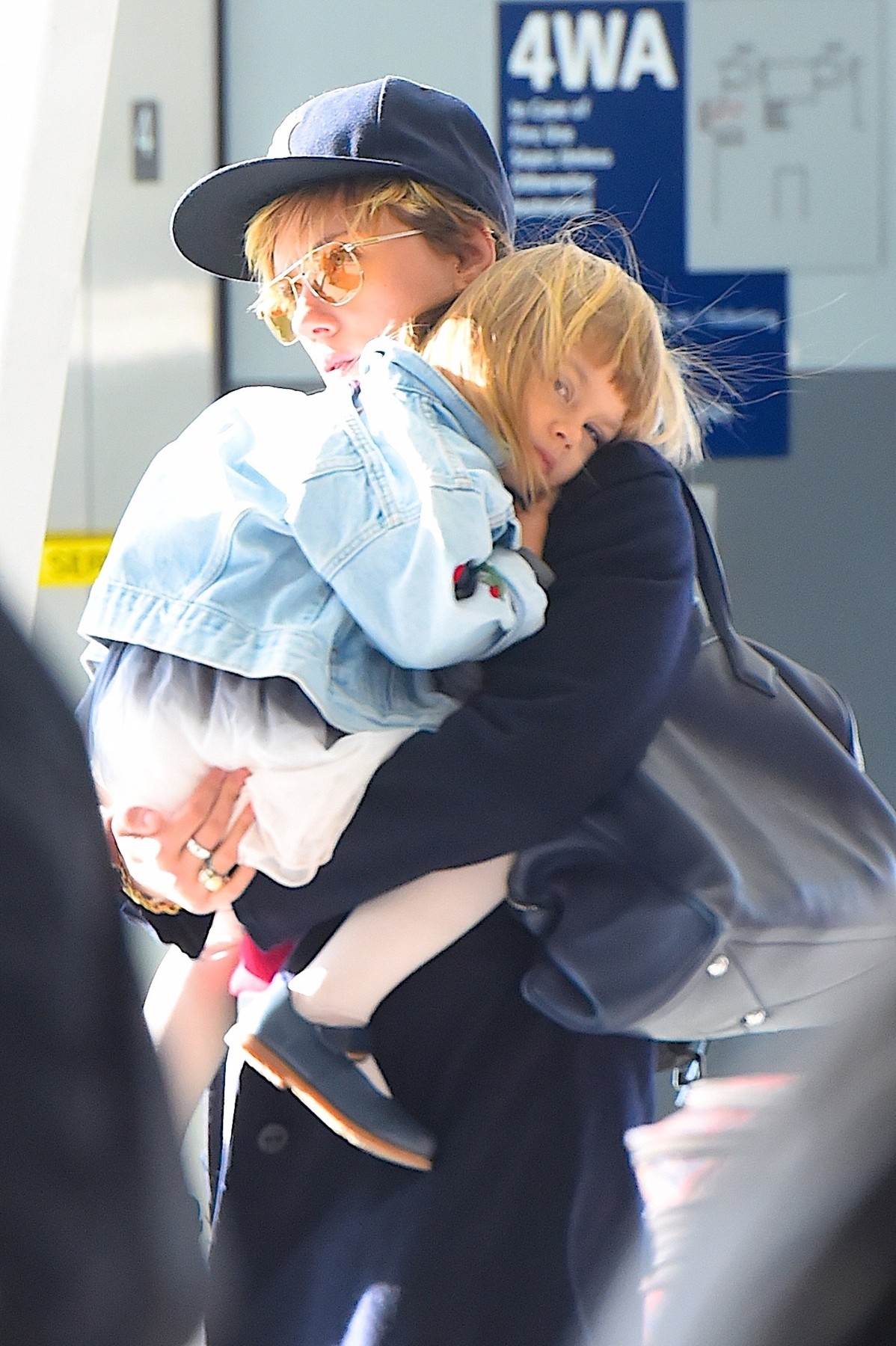 Buran život žderačice muškaraca Scarlett Johansson