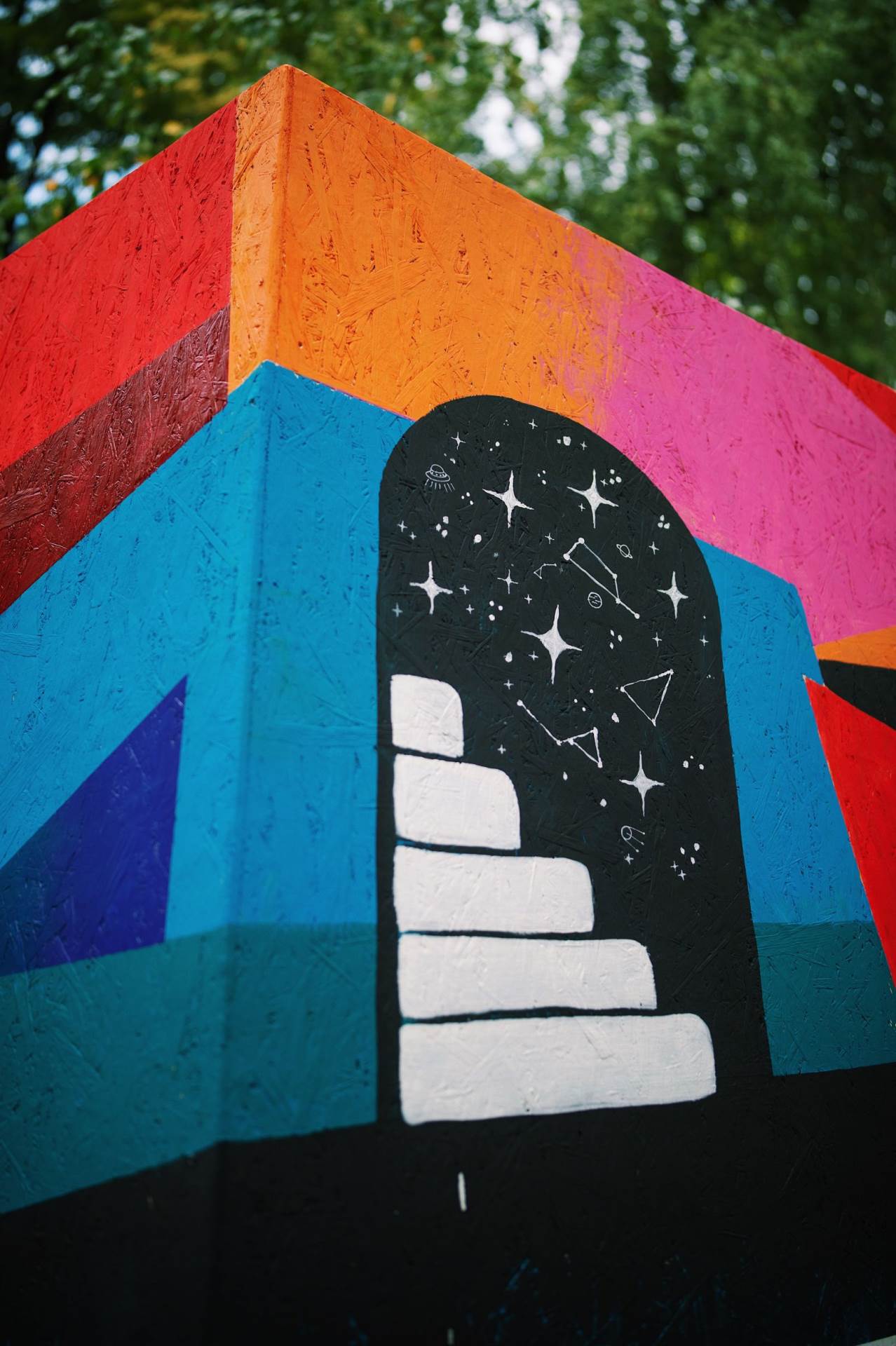 FDB83751-6A37-4F12-89AE-00317CF547AE