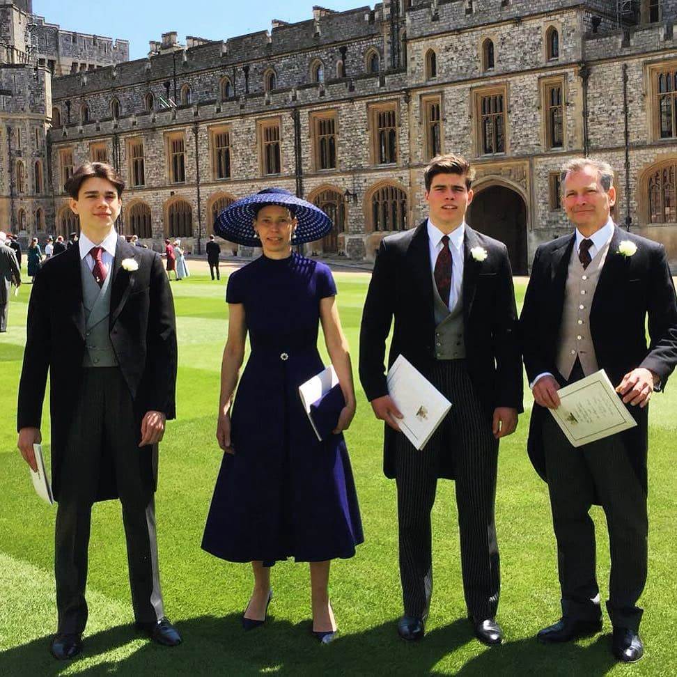 31752518_1546427348789766_539512836578082816_n