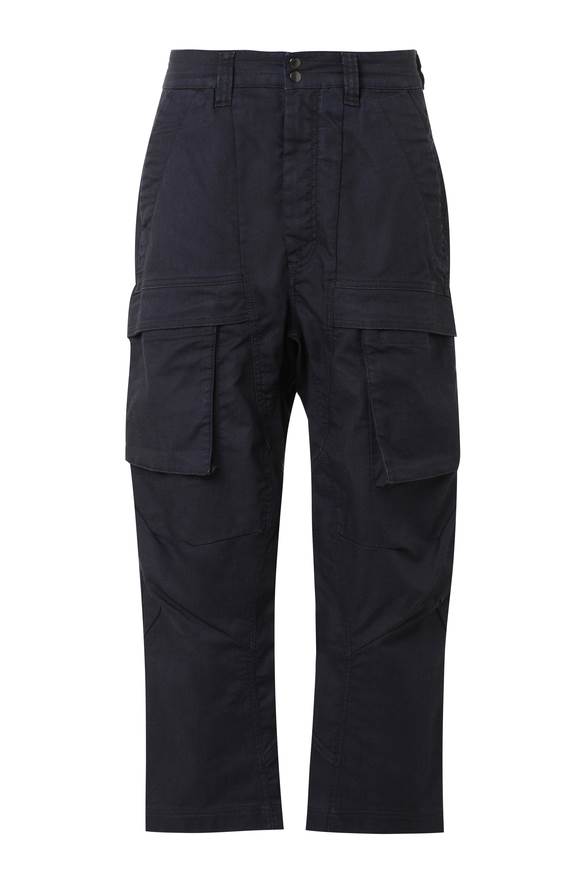 FW21 - PRESS & PR MATERIALS_STILL LIFE IMAGES_APPAREL FEMALE_DIESEL_A03209_0CEAT_01