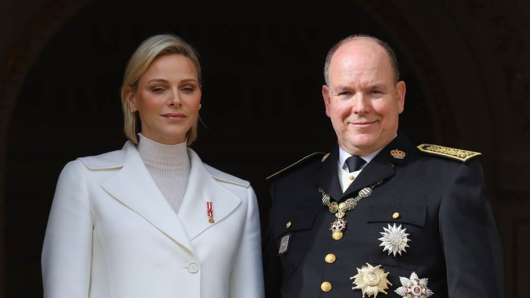 Princ Albert II i Sharon Stone na premijeri filma o Jamesu Bondu