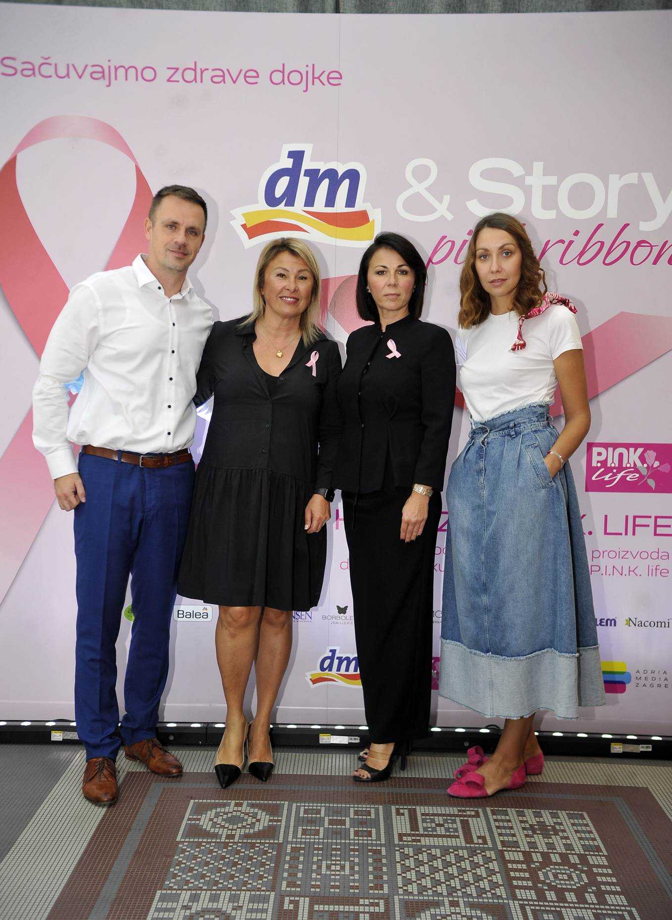 Ivan Horvat, Gordana Picek i Martina Markota iz dm-a s direktoricom Adria Medije Zagreb Ivanom Krajinović