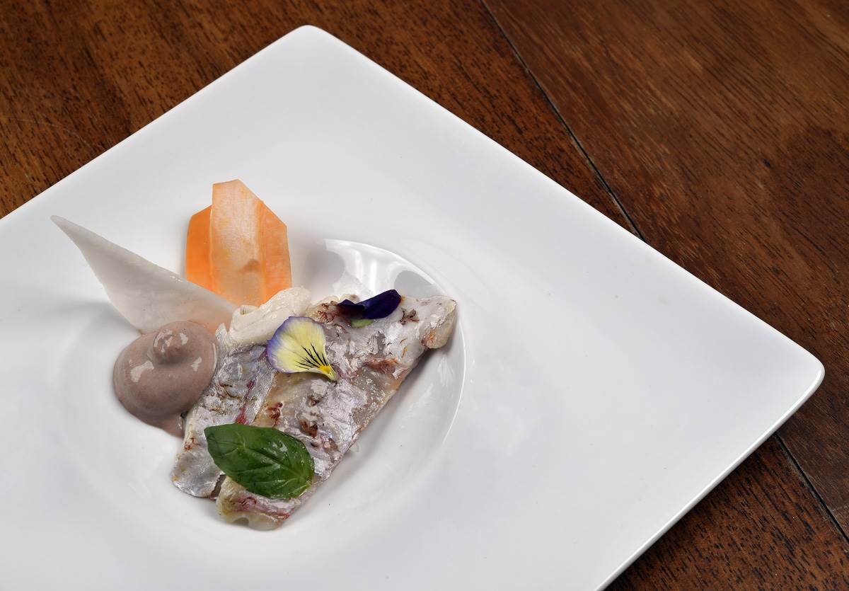 Marinirana trilja s pjenom skuše i povrćem, chef Ippei Uemura