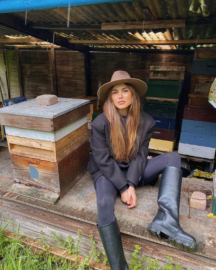 šeširi, negin mirsalehi