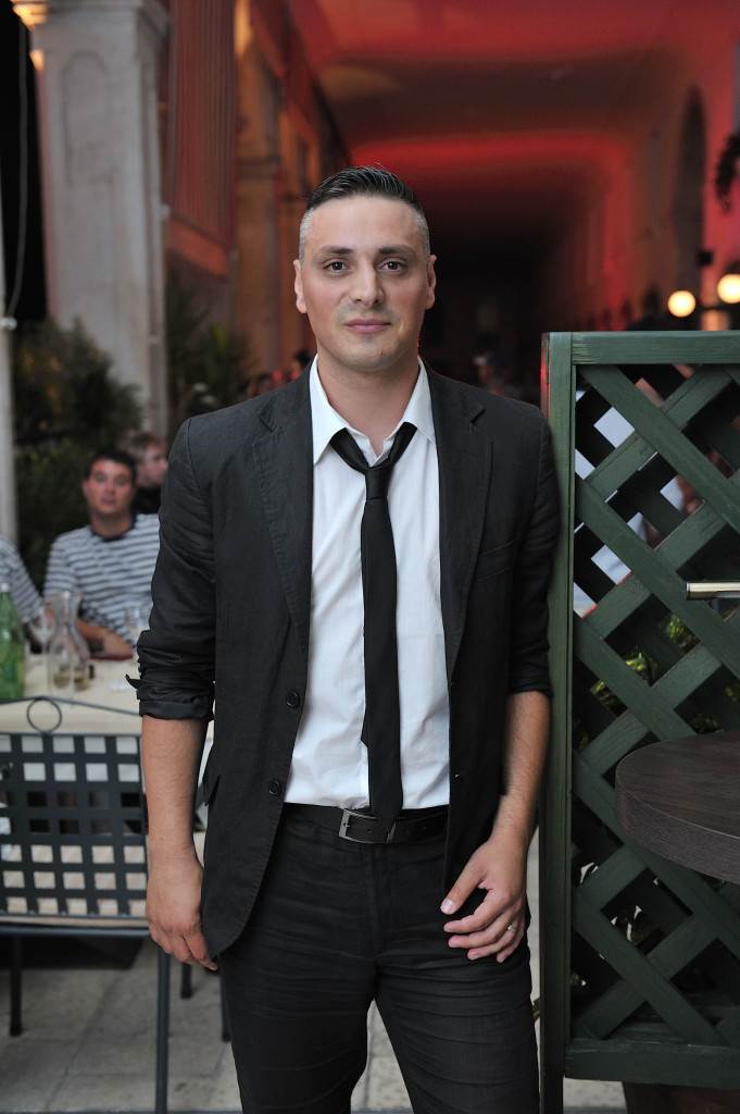 Petar Dragojević snimio je video spot sa suprugom Andreom