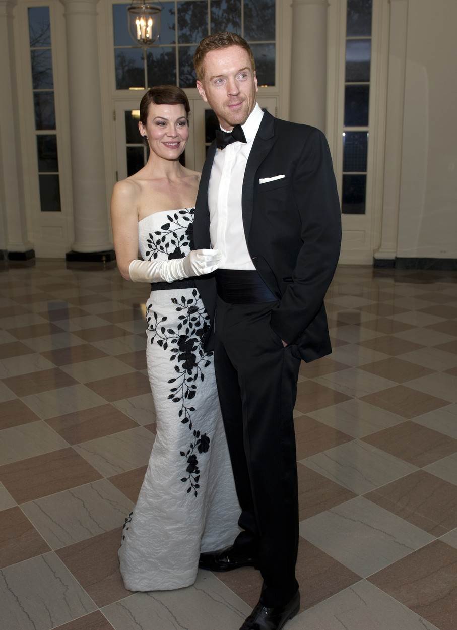 Damian Lewis i Helen McCrory su se zaljubili 2003. kada su glumili zajedno u predstavi.