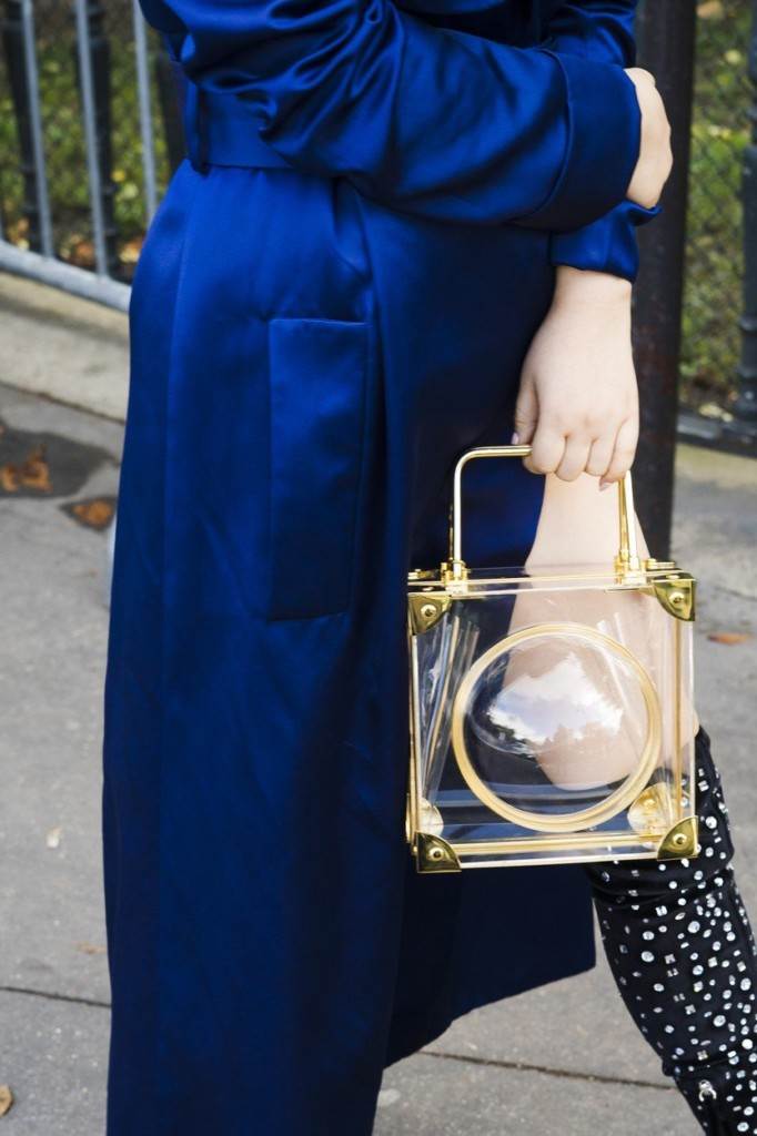 Kakve modne dodatke nose fashionistice na ulicama Pariza