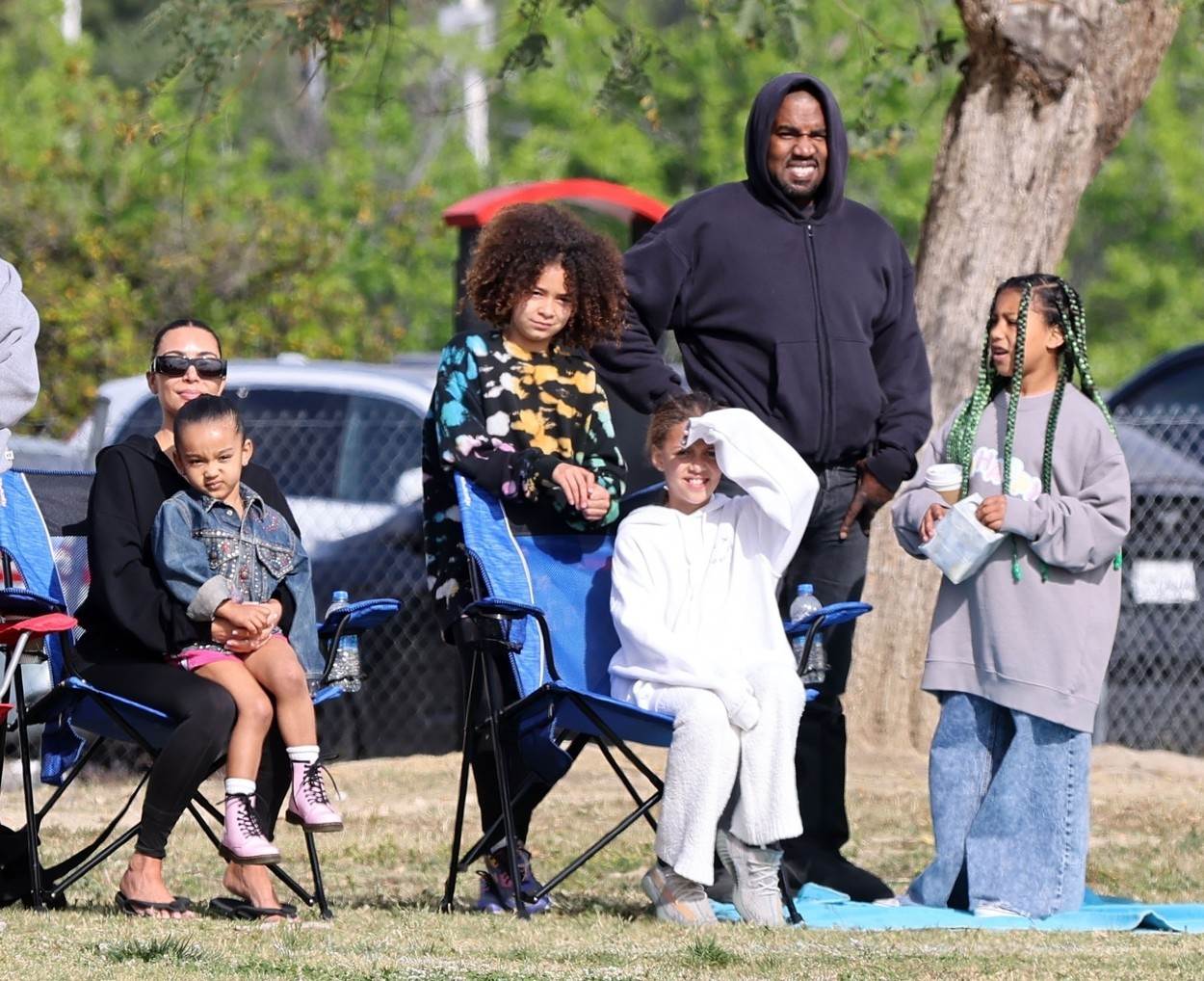 Kim Kardashian i Kanye West na utakmici sina Sainta