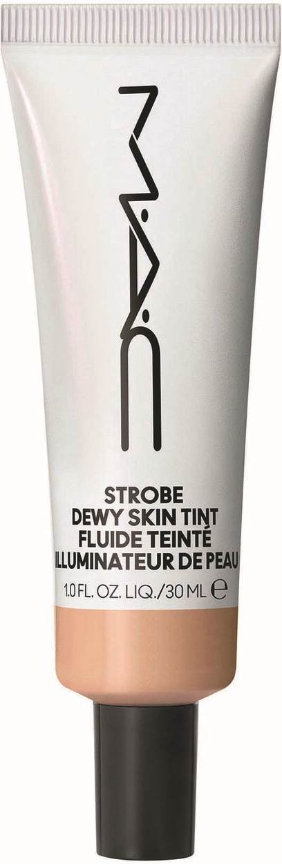 MAC Strobe Dewy Skin Tint, tonirana hidratantna krema vrlo lagane pokrivnosti i vrlo sjajnog finiša, 42,89 € / 323 kn, Fabuspot.com
