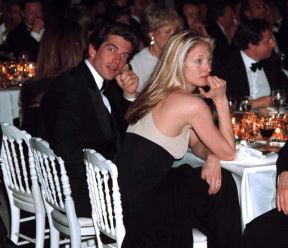 JOHN F. KENNEDY JR, CAROLYN BESSETTE