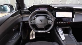 Peugeot 308 (3).jpg