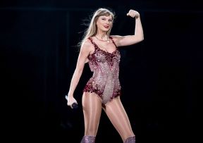 Taylor Swift (1).jpg