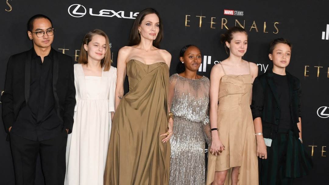Angelina Jolie s kćerima