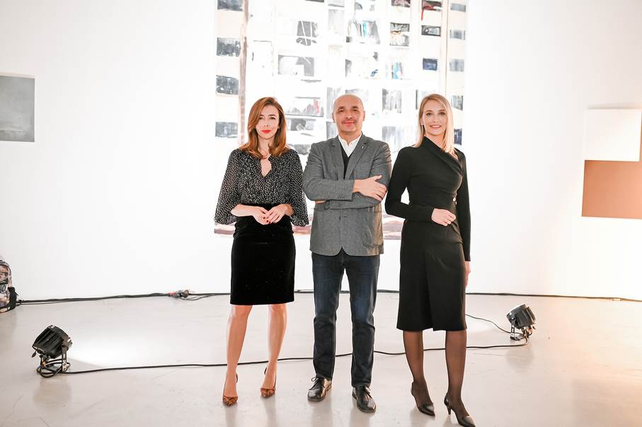 Izabela Vrtar urednica Adria Luxury Societyja Tomislav Buntak dekan ALU-a i Ivana Andabaka ravnateljica HDLU