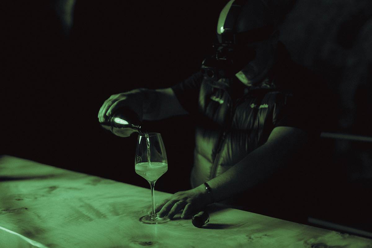 07_tasting-in-the-dark-2