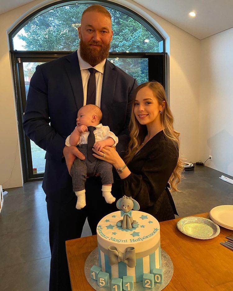 Hafþor Julius Bjornsson i Kelsey Henson