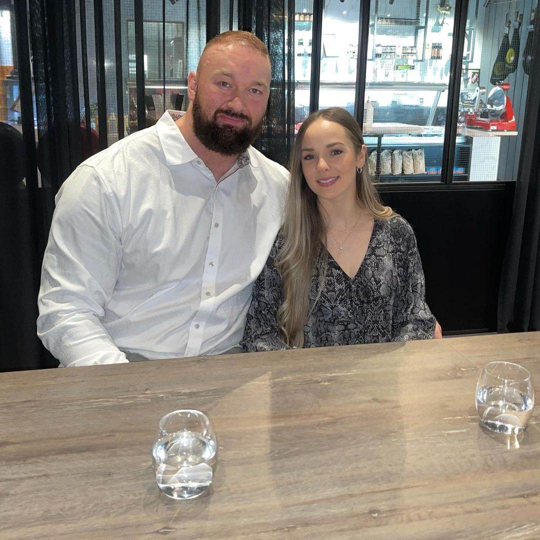 Hafþor Julius Bjornsson i Kelsey Henson