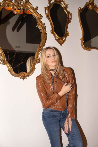 Rita Rumora u Zara haljini i Saint Laurent cipelama