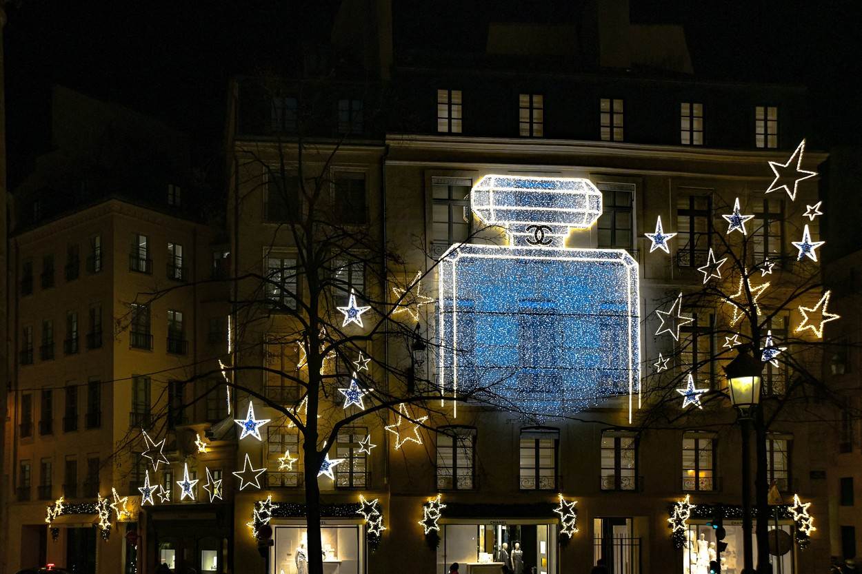 Ukrašeni dućani u Parizu