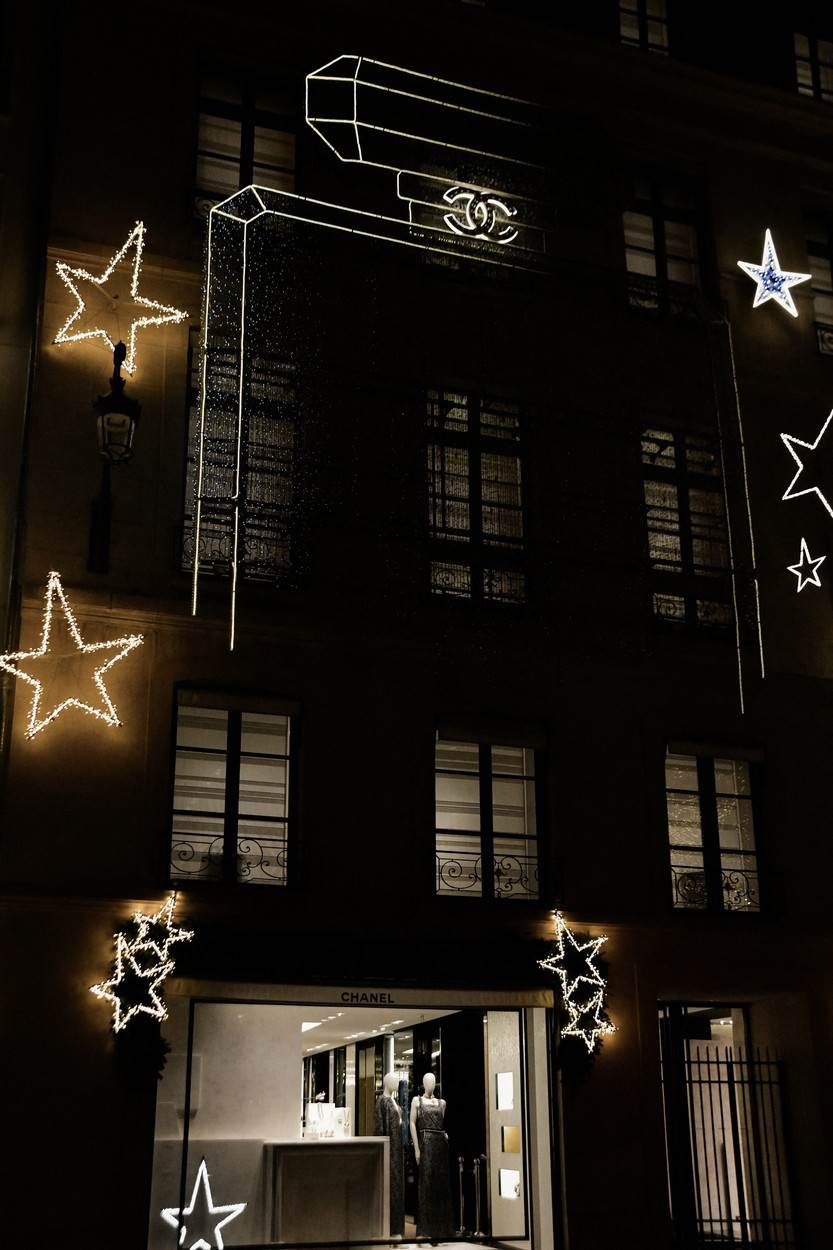 Ukrašeni dućani u Parizu