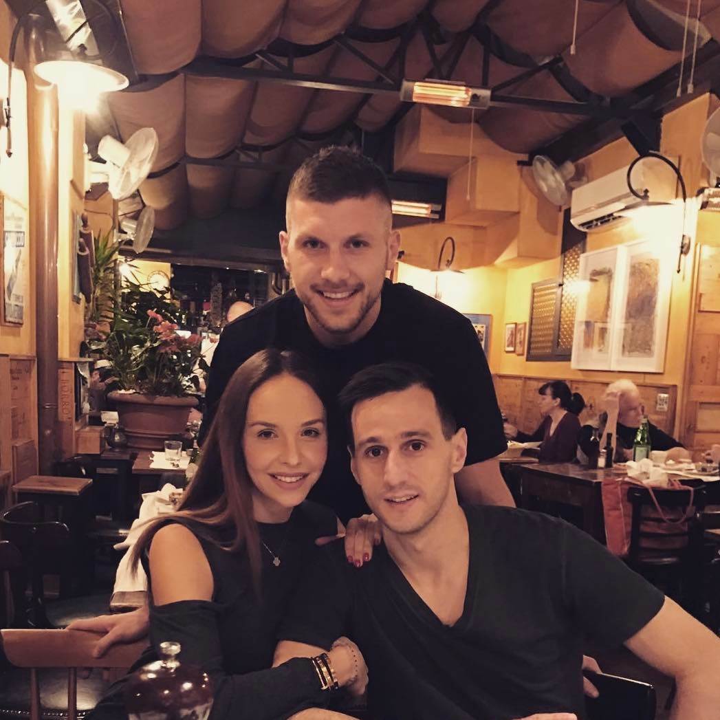 Nikola i Vanja Kalinić vjenčali su se 2007. te imaju dvoje djece.